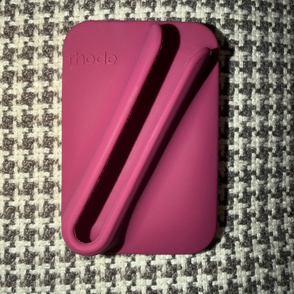 RHODE MagSafe Snap-On Lip Case in Deep Berry/Pink